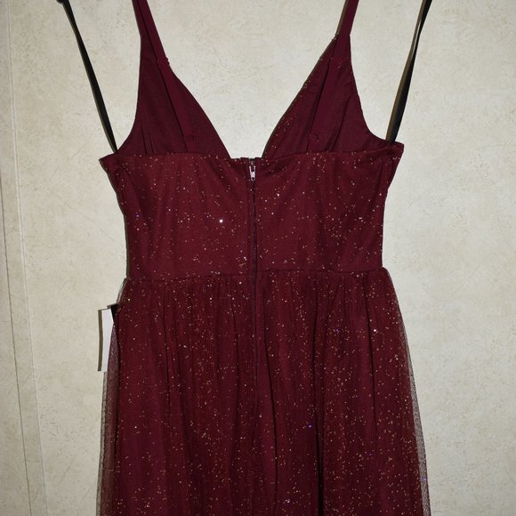 New Xtraordinary Spaghetti Strap Surplice V-Neck Glitter Red/Burgundy Mesh Dress - Picture 6 of 11